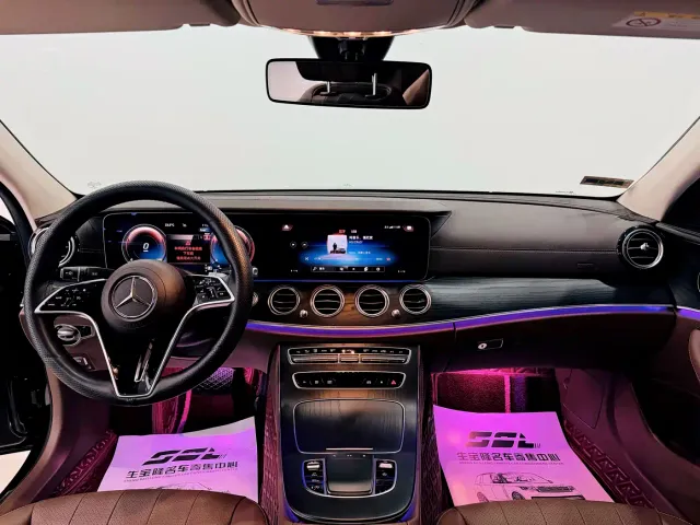 Mercedes-Benz E-Class — Фото автомобиля 8