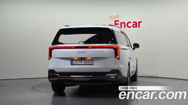 Kia Carnival — Фото автомобиля 4
