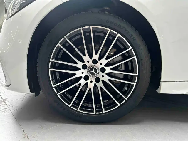 Mercedes-Benz C-Class — Фото автомобиля 4