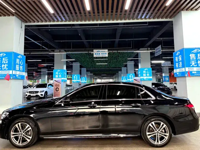 Mercedes-Benz E-Class — Фото автомобиля 17