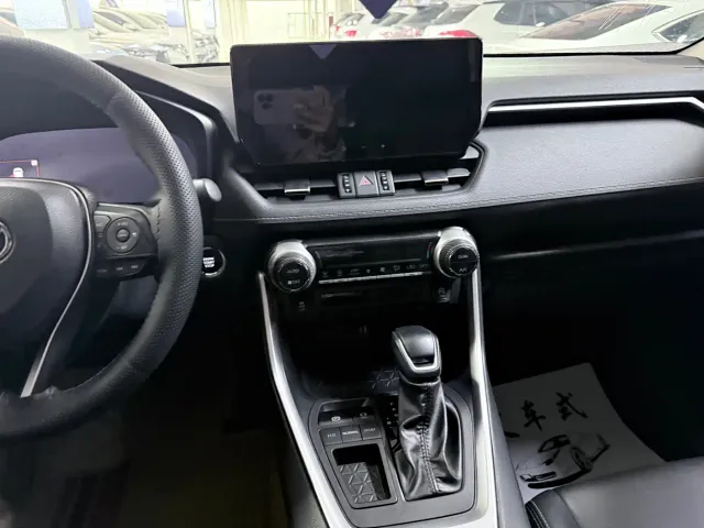 Toyota Wildlander — Фото автомобиля 14