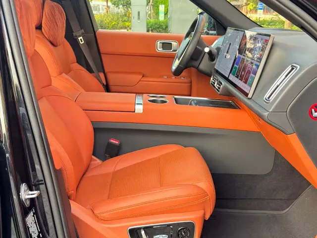 Li Auto L7 — Фото автомобиля 16
