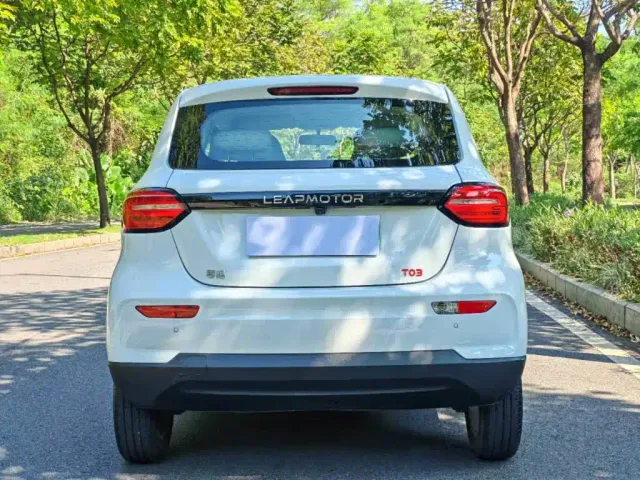 Leapmotor T03 — Фото автомобиля 4