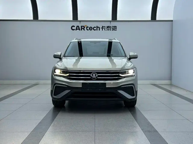 Volkswagen Tiguan L — Фото автомобиля 16