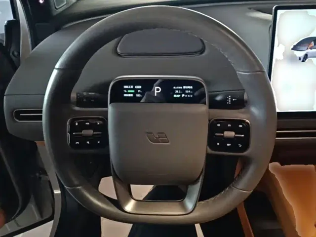 Li Auto i8 — Фото автомобиля 10
