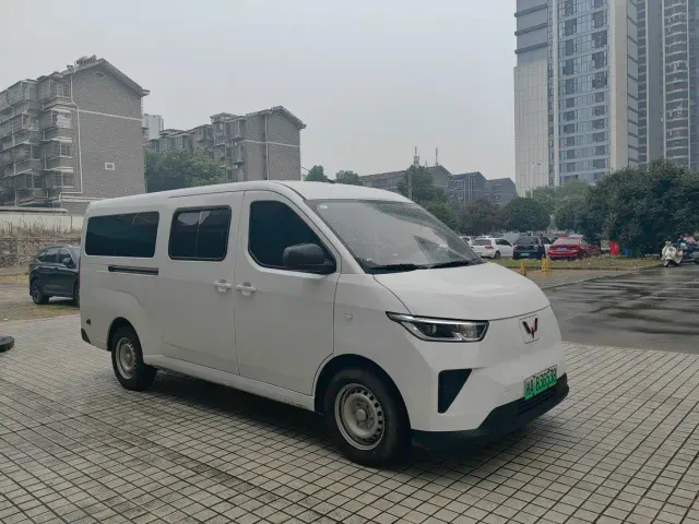 Wuling Yangguang — Фото автомобиля 3