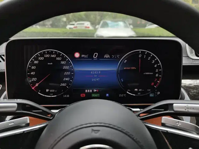 Mercedes-Benz S-Class — Фото автомобиля 14