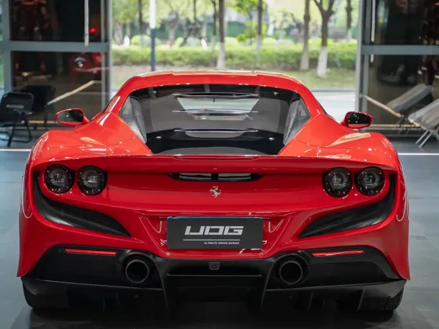 Ferrari F8 — Фото автомобиля 6