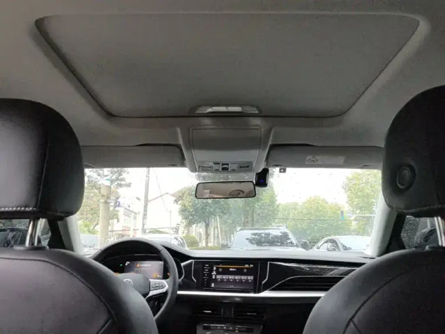 Volkswagen Passat — Фото автомобиля 17