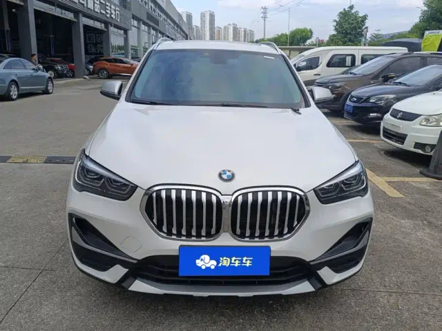 BMW X1 — Фото автомобиля 2