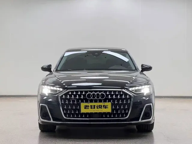 Audi A8 — Фото автомобиля 3