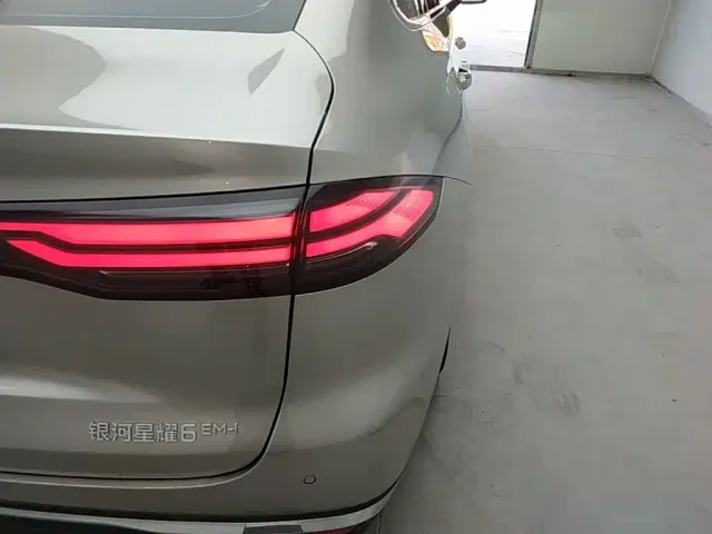 Geely Galaxy Stellar 6 — Фото автомобиля 7