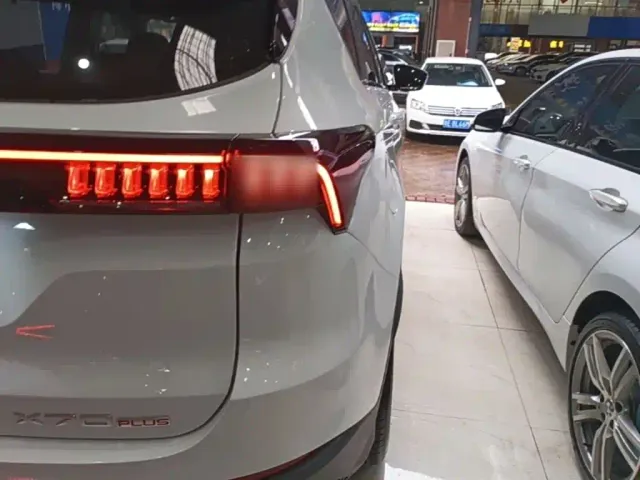 Jetour X70 Plus — Фото автомобиля 7