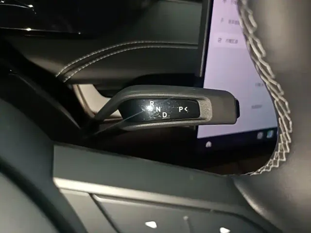 Xiaomi SU7 — Фото автомобиля 13