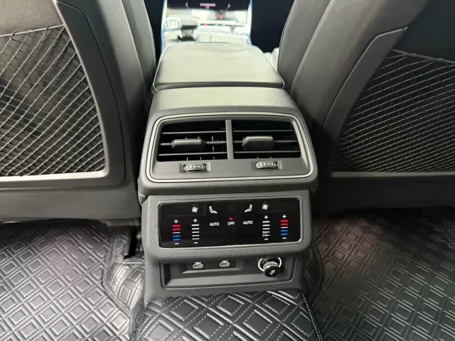 Audi A6L — Фото автомобиля 18