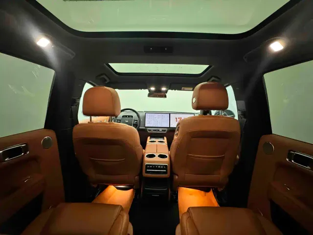 Li Auto L8 — Фото автомобиля 12