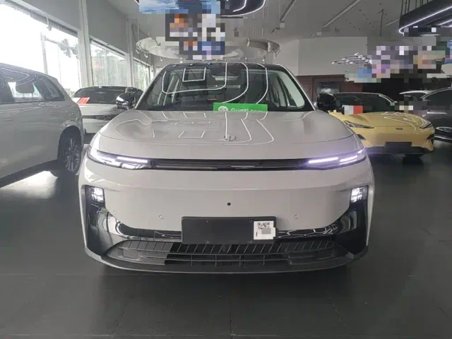 Leapmotor B10 — Фото автомобиля 2