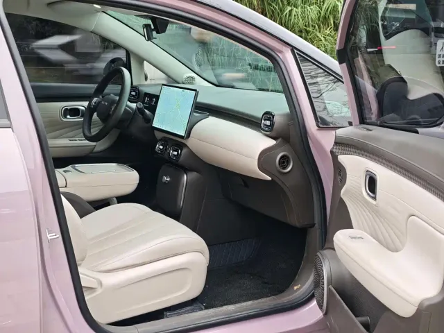 GAC AION UT super — Фото автомобиля 10