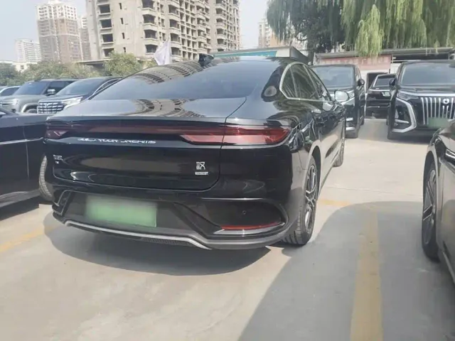 BYD Han — Фото автомобиля 6