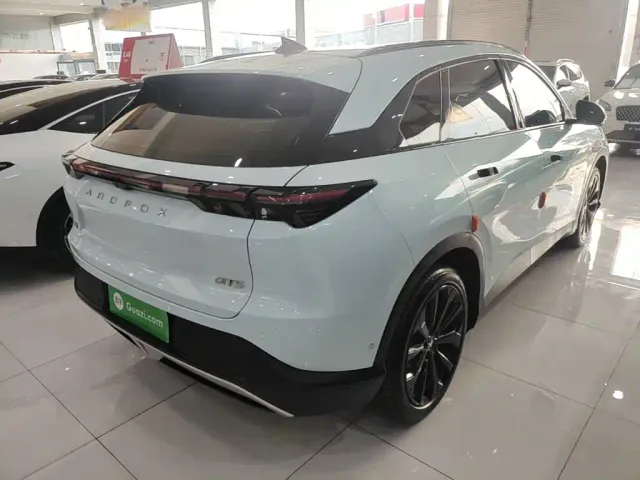 Arcfox Alpha T5 — Фото автомобиля 6