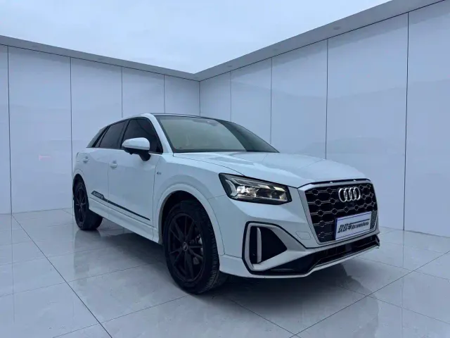 Audi Q2L — Фото автомобиля 3