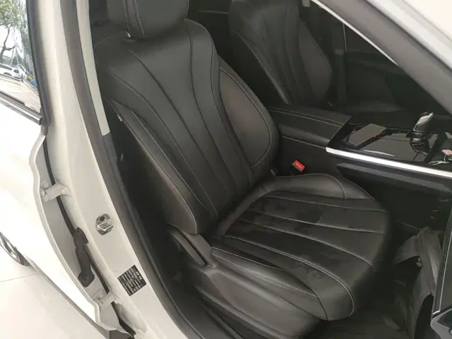 Roewe RX5 Max — Фото автомобиля 19
