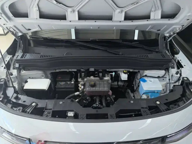 Leapmotor B10 — Фото автомобиля 19