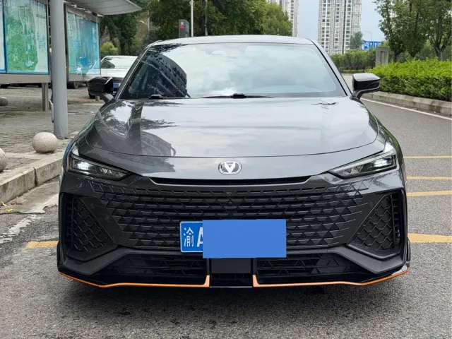 Changan UNI-V — Фото автомобиля 5
