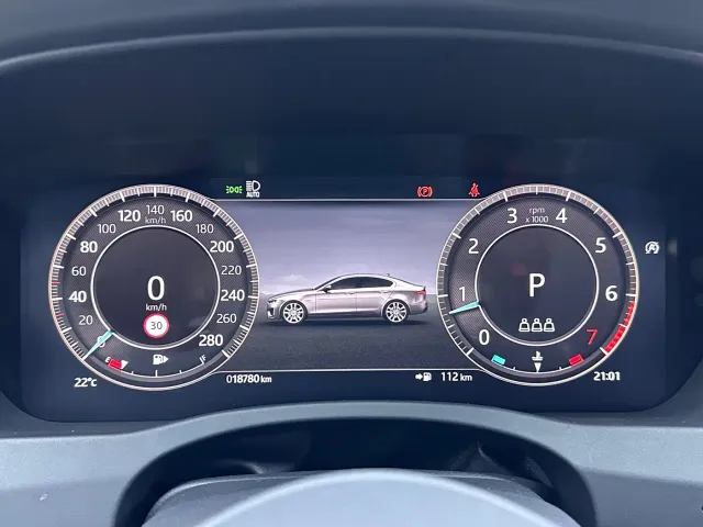 Jaguar XEL — Фото автомобиля 15