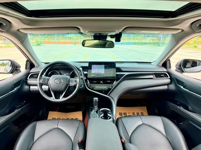 Toyota Camry — Фото автомобиля 10