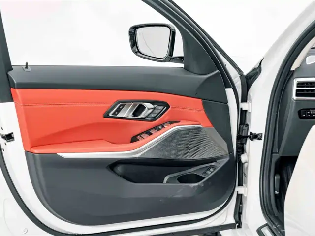 BMW 3 Series — Фото автомобиля 17