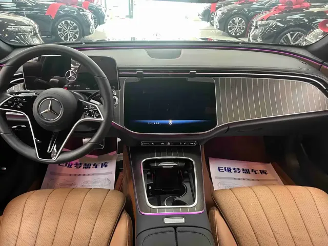 Mercedes-Benz E-Class — Фото автомобиля 10