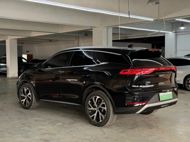BYD Tang — Фото автомобиля 14