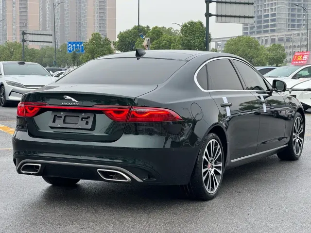 Jaguar XFL — Фото автомобиля 8