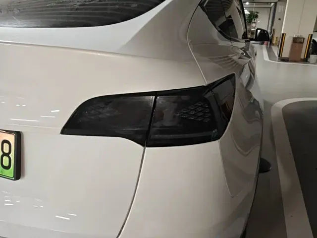 Tesla Model Y — Фото автомобиля 7