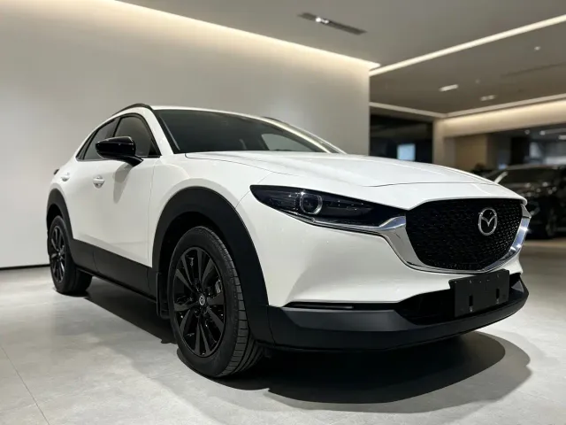 Mazda CX-30 — Фото автомобиля 3