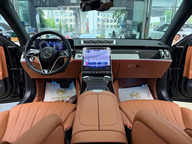 Mercedes-Benz S-Class — Фото автомобиля 13