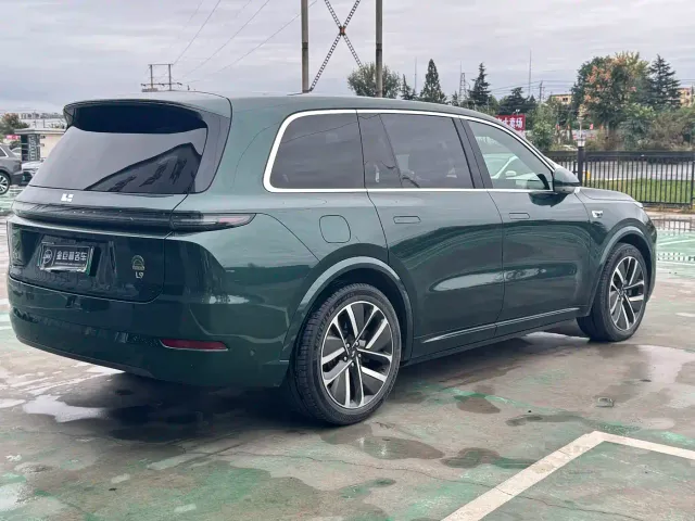 Li Auto L9 — Фото автомобиля 10