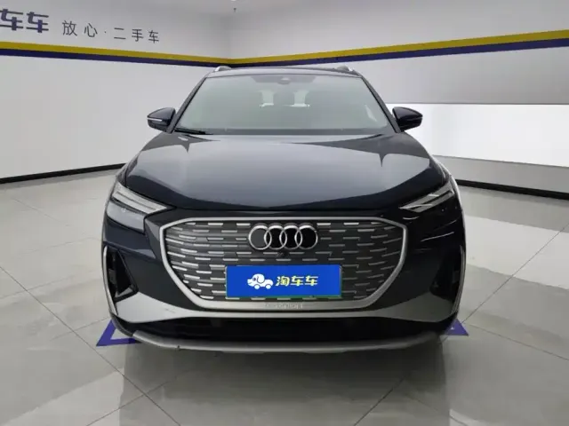 Audi Q4 e-tron — Фото автомобиля 2