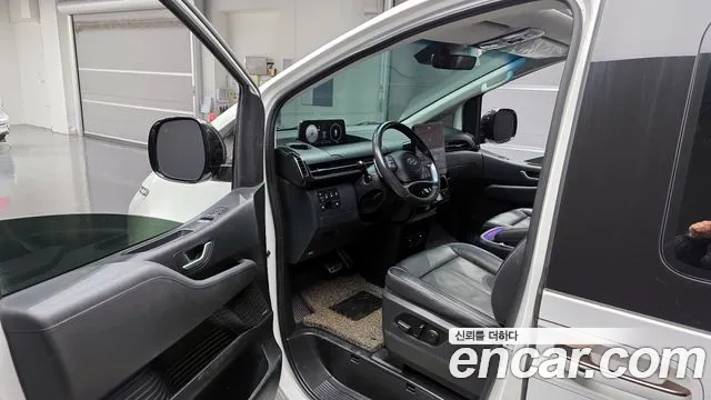 Hyundai Staria Staria 4WD Lounge 9 мест — Фото автомобиля 10