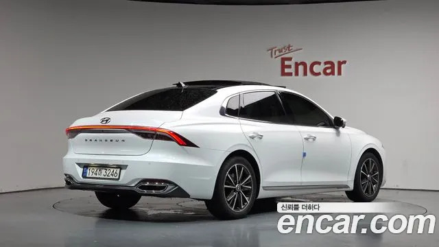 Hyundai Grandeur Новый Grandeur IG — Фото автомобиля 2