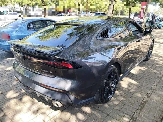 Changan UNI-V — Фото автомобиля 6