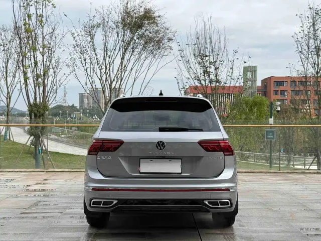 Volkswagen Tiguan L — Фото автомобиля 18