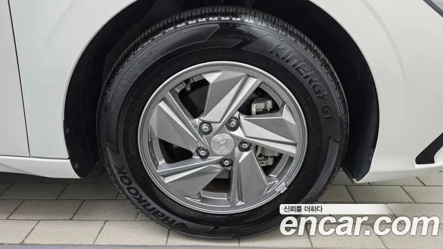 Hyundai Avante CN7 — Фото автомобиля 6