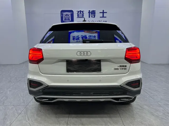 Audi Q2L — Фото автомобиля 15