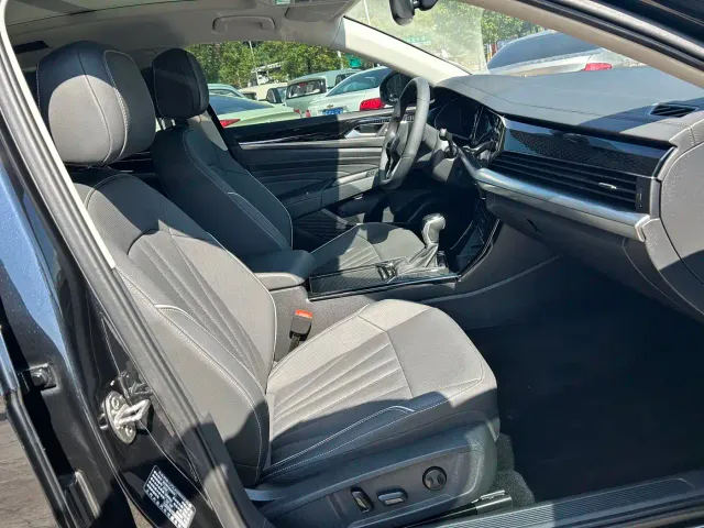 Volkswagen Passat — Фото автомобиля 9