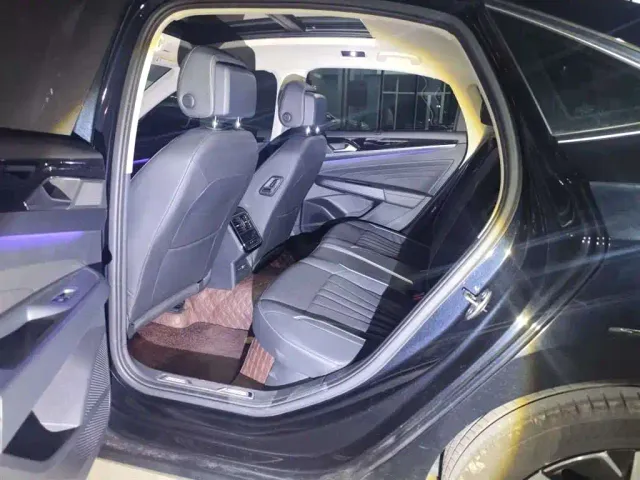 Volkswagen Passat — Фото автомобиля 5