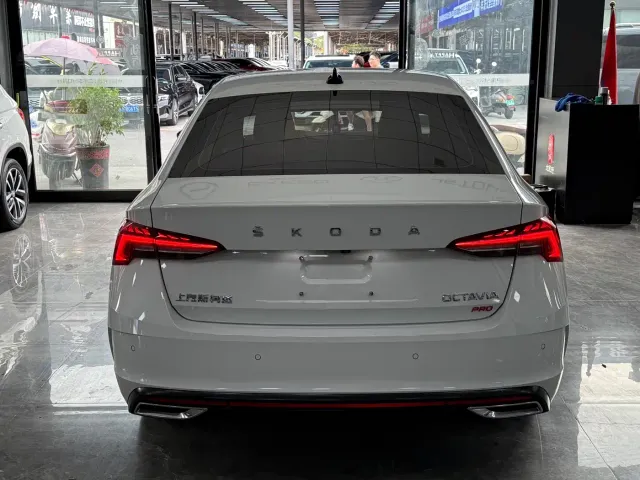 Skoda Octavia — Фото автомобиля 5
