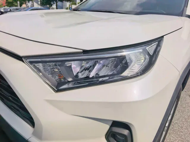Toyota RAV4 — Фото автомобиля 7