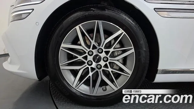 Genesis G80 RG3 — Фото автомобиля 5